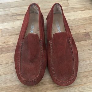 Vintage Suede Red Driving Loafers. Size 44